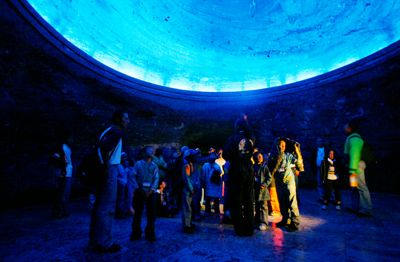 Illustration for article titled These Incredible Salt Mines Are Like Another World Beneath Our Feet